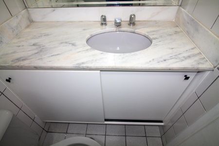 Apartamento para alugar com 85m², 3 quartos e 1 vaga Apartamento para alugar com 85m², 3 quartos e 1 vagaBanheiro da Suíte