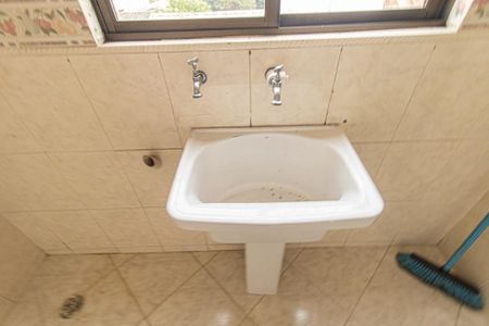 Apartamento para alugar com 138m², 3 quartos e 1 vagaÁrea de Serviço