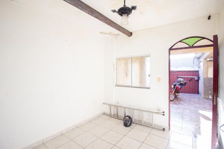 Casa para alugar com 130m², 3 quartos e 3 vagas Casa para alugar com 130m², 3 quartos e 3 vagasSala