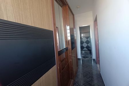 Corredor de casa para alugar com 2 quartos, 130m² em Parque Felicidade, Duque de Caxias