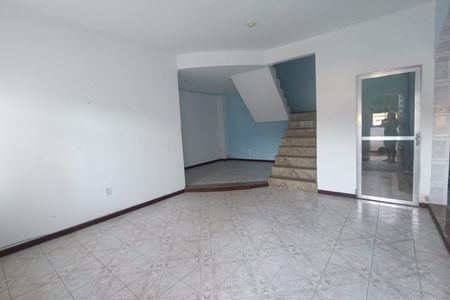 Sala de casa para alugar com 2 quartos, 130m² em Parque Felicidade, Duque de Caxias