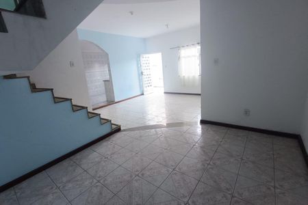 Sala de casa para alugar com 2 quartos, 130m² em Parque Felicidade, Duque de Caxias