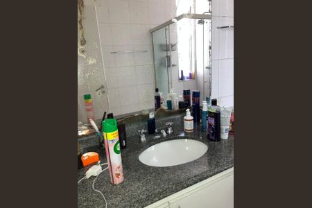 Banheiro  de apartamento à venda com 3 quartos, 127m² em Higienópolis, São Paulo
