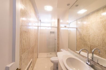 Apartamento para alugar com 377m², 4 quartos e 3 vagasBanheiro Social