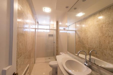 Apartamento para alugar com 377m², 4 quartos e 3 vagasBanheiro Social