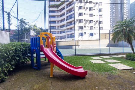 Apartamento para alugar com 377m², 4 quartos e 3 vagasÁrea comum - Playground
