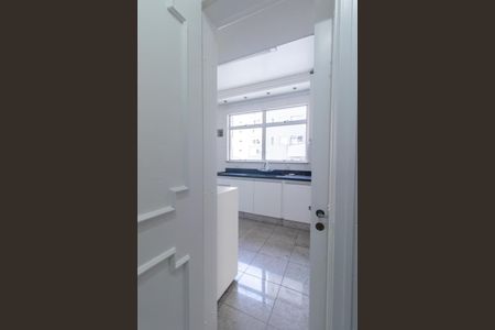 Apartamento para alugar com 377m², 4 quartos e 3 vagasDispensa