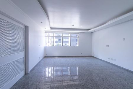 Sala  de TV de apartamento para alugar com 4 quartos, 377m² em Batel, Curitiba