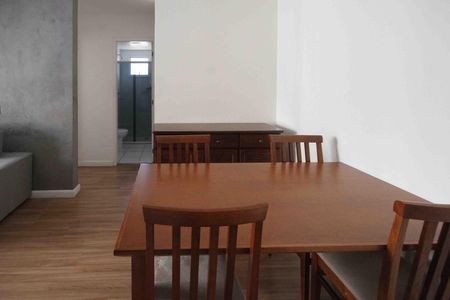 Apartamento à venda com 45m², 2 quartos e 1 vagaSala de Jantar