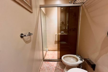 Apartamento à venda com 90m², 1 quarto e 2 vagas Apartamento à venda com 90m², 1 quarto e 2 vagasBanheiro da Suíte