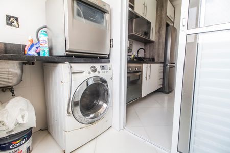 Apartamento para alugar com 56m², 2 quartos e 1 vagaÁrea de Serviço