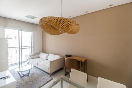 Sala  de apartamento para alugar com 1 quarto, 56m² em Jardim Tupanci, Barueri