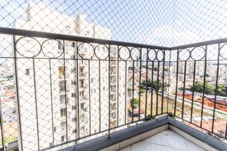 Varanda de apartamento para alugar com 1 quarto, 56m² em Jardim Tupanci, Barueri
