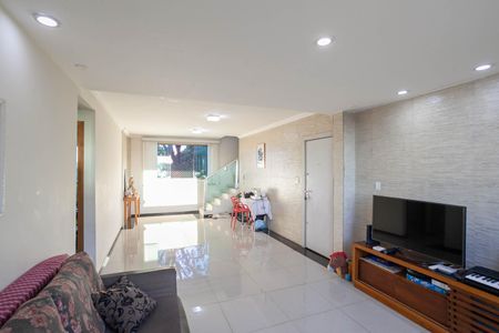 Apartamento para alugar com 173m², 4 quartos e 2 vagasSala
