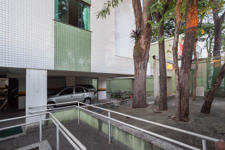 Apartamento para alugar com 173m², 4 quartos e 2 vagasEntrada