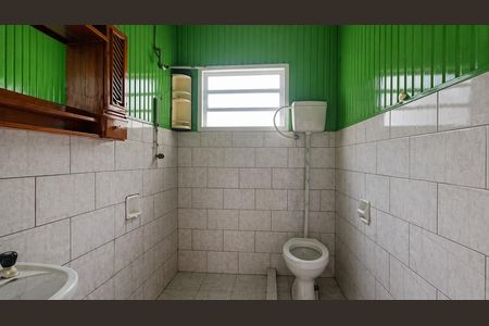 Banheiro de casa para alugar com 2 quartos, 50m² em Glória, Porto Alegre