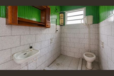 Banheiro de casa para alugar com 2 quartos, 50m² em Glória, Porto Alegre