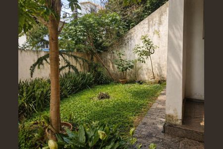 Casa à venda com 300m², 3 quartos e 2 vagas