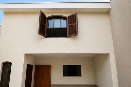 Casa à venda com 300m², 3 quartos e 2 vagas