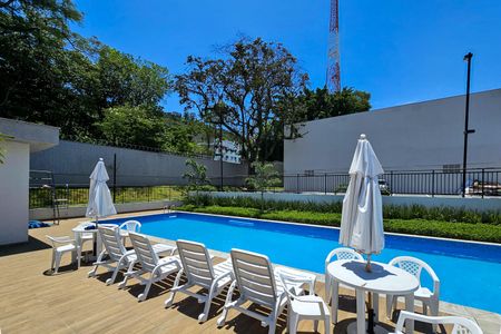 Apartamento para alugar com 42m², 2 quartos e sem vagaÁrea comum - Piscina