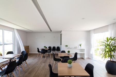 Apartamento para alugar com 42m², 2 quartos e sem vagaÁrea comum - Salão de festas
