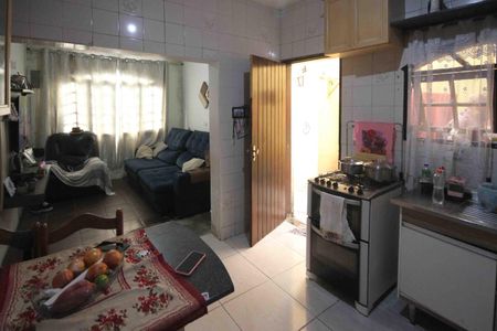 Cozinha de apartamento para alugar com 2 quartos, 27m² em Vila Bancaria, São Paulo