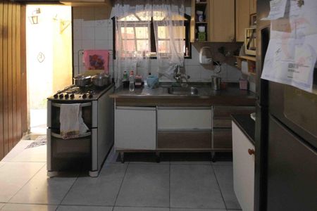 Cozinha de apartamento para alugar com 2 quartos, 27m² em Vila Bancaria, São Paulo