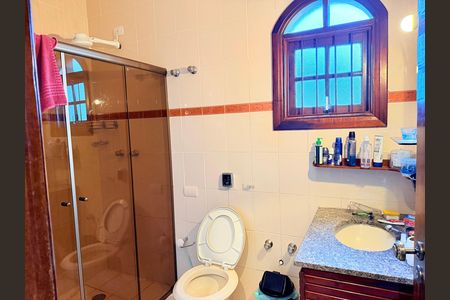 Casa para alugar com 220m², 3 quartos e 3 vagasBanheiro 3