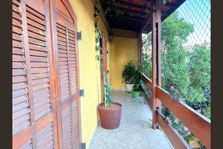 Casa para alugar com 220m², 3 quartos e 3 vagasVaranda