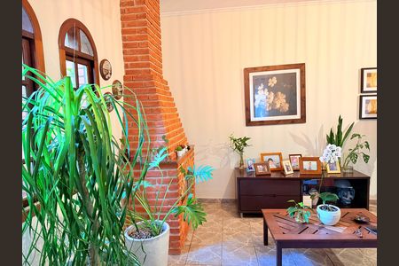Casa para alugar com 220m², 3 quartos e 3 vagasSala