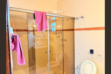 Casa para alugar com 220m², 3 quartos e 3 vagasBanheiro 3