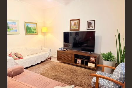 Casa para alugar com 220m², 3 quartos e 3 vagasSala