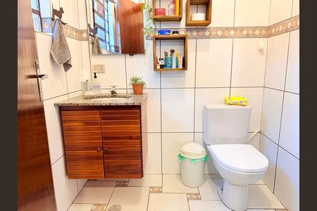 Casa para alugar com 220m², 3 quartos e 3 vagasBanheiro 1
