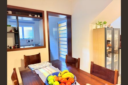 Casa para alugar com 220m², 3 quartos e 3 vagasSala
