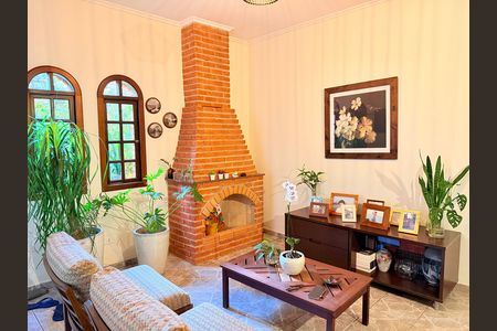 Sala de casa para alugar com 3 quartos, 220m² em Vila Sao Francisco (zona Sul), São Paulo