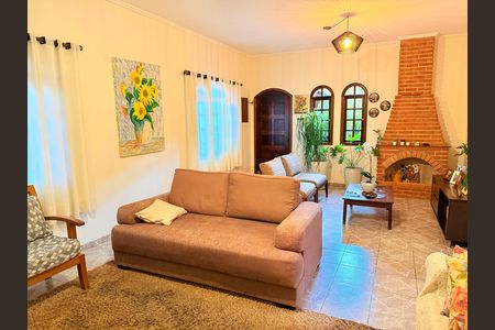 Casa para alugar com 220m², 3 quartos e 3 vagasSala
