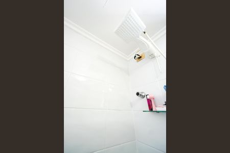Apartamento à venda com 74m², 3 quartos e 2 vagasChuveiro