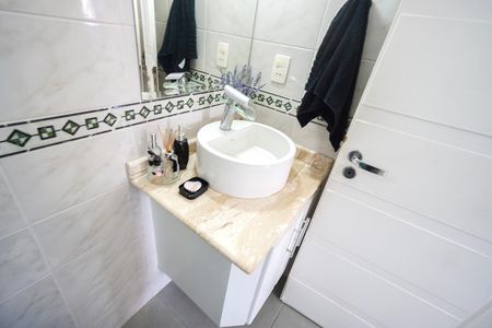 Apartamento à venda com 74m², 3 quartos e 2 vagasPia