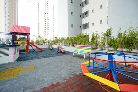 Apartamento à venda com 74m², 3 quartos e 2 vagasPlayground