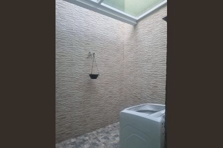 Casa à venda com 127m², 3 quartos e 2 vagas Casa à venda com 127m², 3 quartos e 2 vagasÁrea de serviço