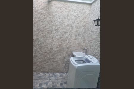 Casa à venda com 127m², 3 quartos e 2 vagas Casa à venda com 127m², 3 quartos e 2 vagasÁrea de serviço