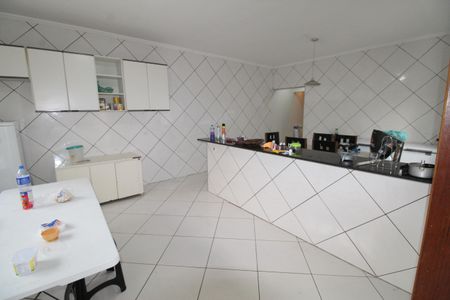 Casa para alugar com 170m², 3 quartos e 2 vagasCozinha