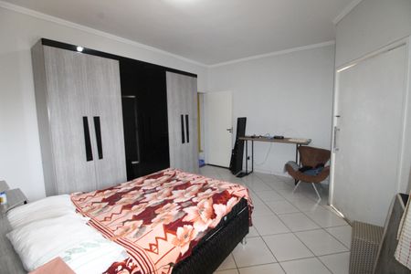 Casa para alugar com 170m², 3 quartos e 2 vagasSuíte 