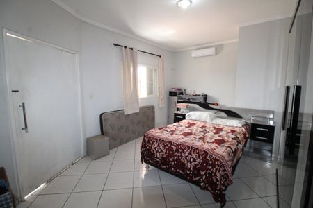 Casa para alugar com 170m², 3 quartos e 2 vagasSuíte 