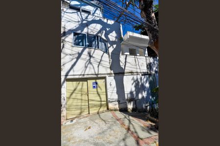 Apartamento para alugar com 70m², 2 quartos e sem vaga Apartamento para alugar com 70m², 2 quartos e sem vagaFachada