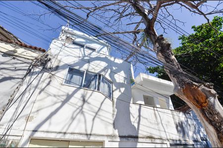 Apartamento para alugar com 70m², 2 quartos e sem vaga Apartamento para alugar com 70m², 2 quartos e sem vagaFachada