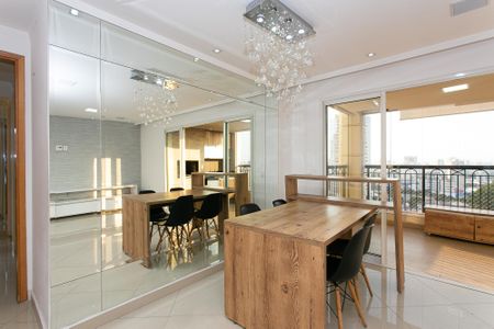 Apartamento à venda com 95m², 3 quartos e 2 vagasSala - Mesa e Cadeira