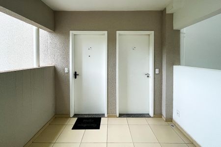 Apartamento para alugar com 48m², 2 quartos e 1 vaga Apartamento para alugar com 48m², 2 quartos e 1 vagaHall Andar