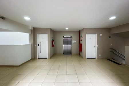 Apartamento para alugar com 48m², 2 quartos e 1 vaga Apartamento para alugar com 48m², 2 quartos e 1 vagaHall de Entrada