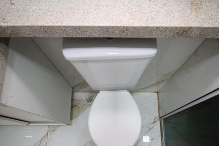 Apartamento para alugar com 48m², 2 quartos e 1 vaga Apartamento para alugar com 48m², 2 quartos e 1 vagaBanheiro